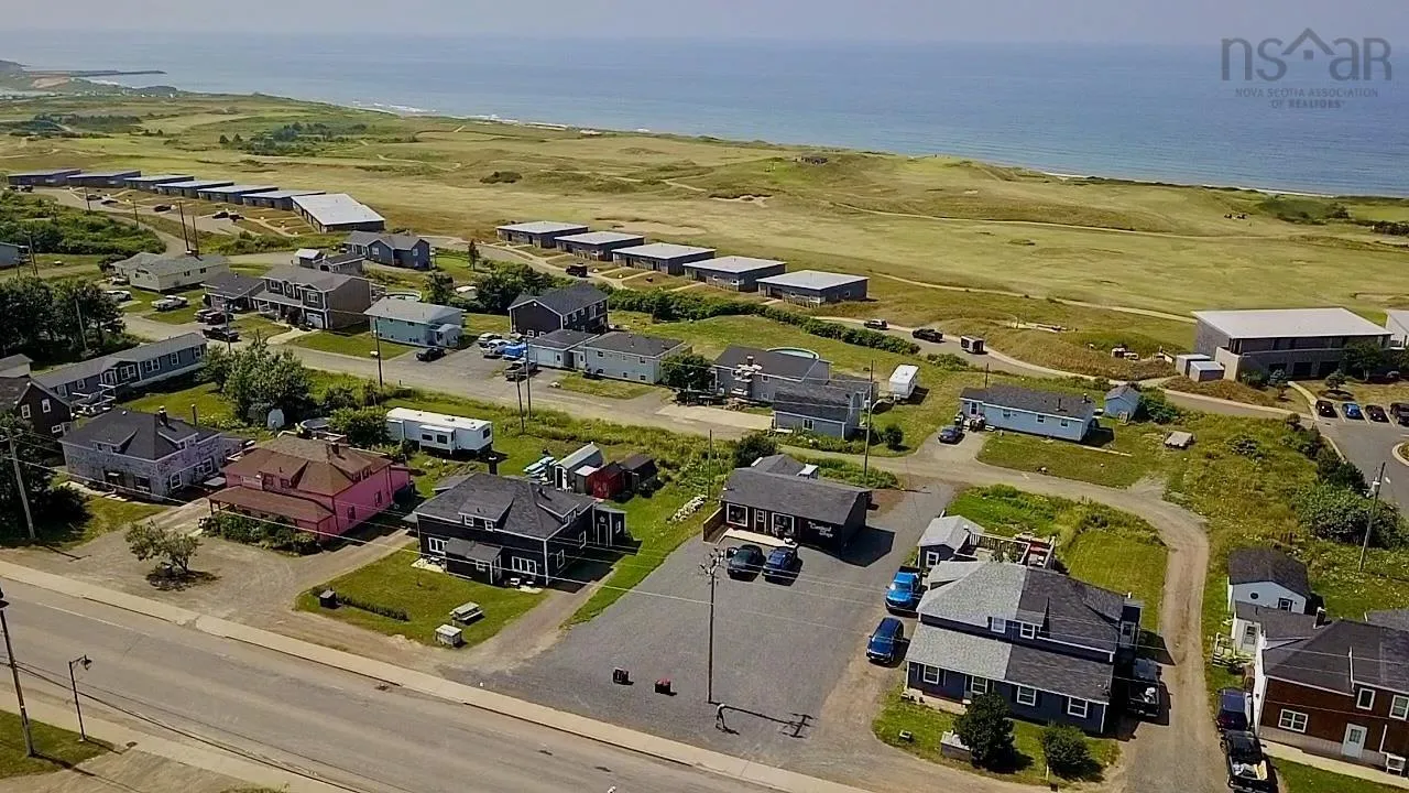 15921 Central Avenue, Inverness, NS B0E 1N0, 3 Bedrooms Bedrooms, ,1 BathroomBathrooms,Residential,For Sale,Central,202518653