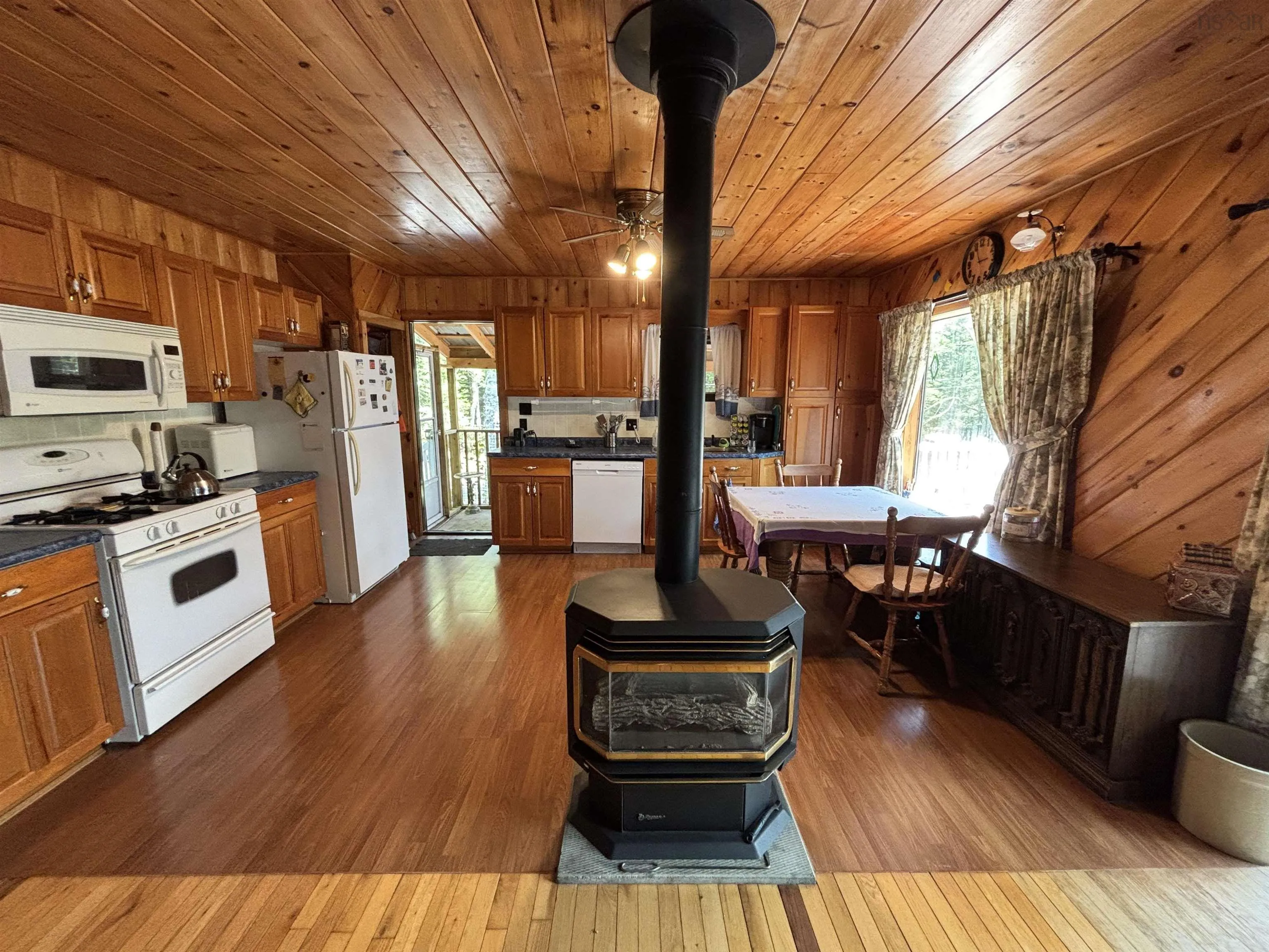 222 Dean Lake Road, Westfield, NS B0T 1B0, 2 Bedrooms Bedrooms, ,1 BathroomBathrooms,Residential,For Sale,Dean Lake,202517952