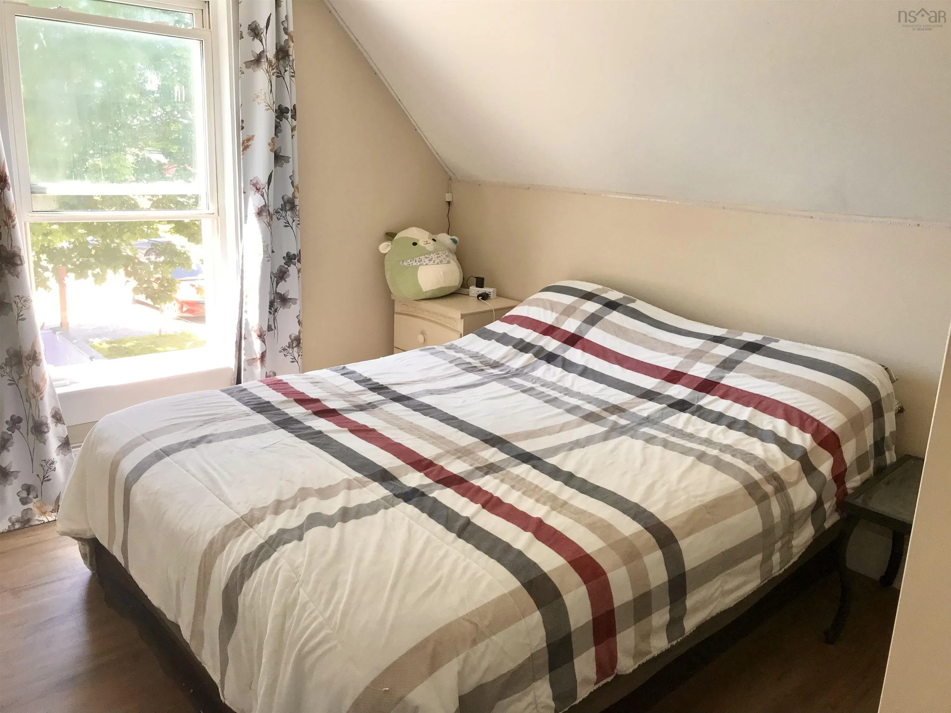 31 Barnard Street, Yarmouth, NS B5A 3T4, 3 Bedrooms Bedrooms, ,2 BathroomsBathrooms,Residential,For Sale,Barnard,202518467
