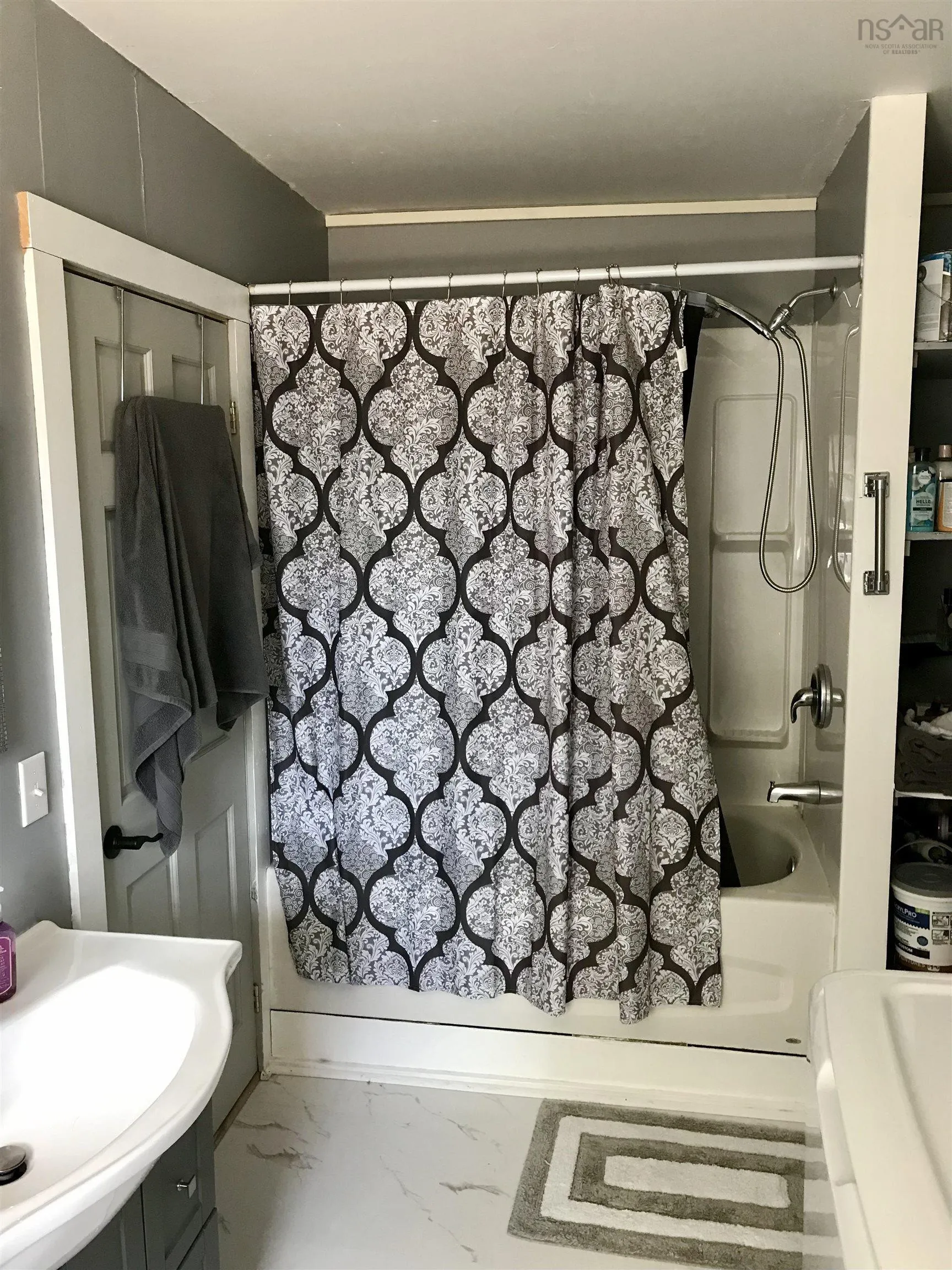 31 Barnard Street, Yarmouth, NS B5A 3T4, 3 Bedrooms Bedrooms, ,2 BathroomsBathrooms,Residential,For Sale,Barnard,202518467