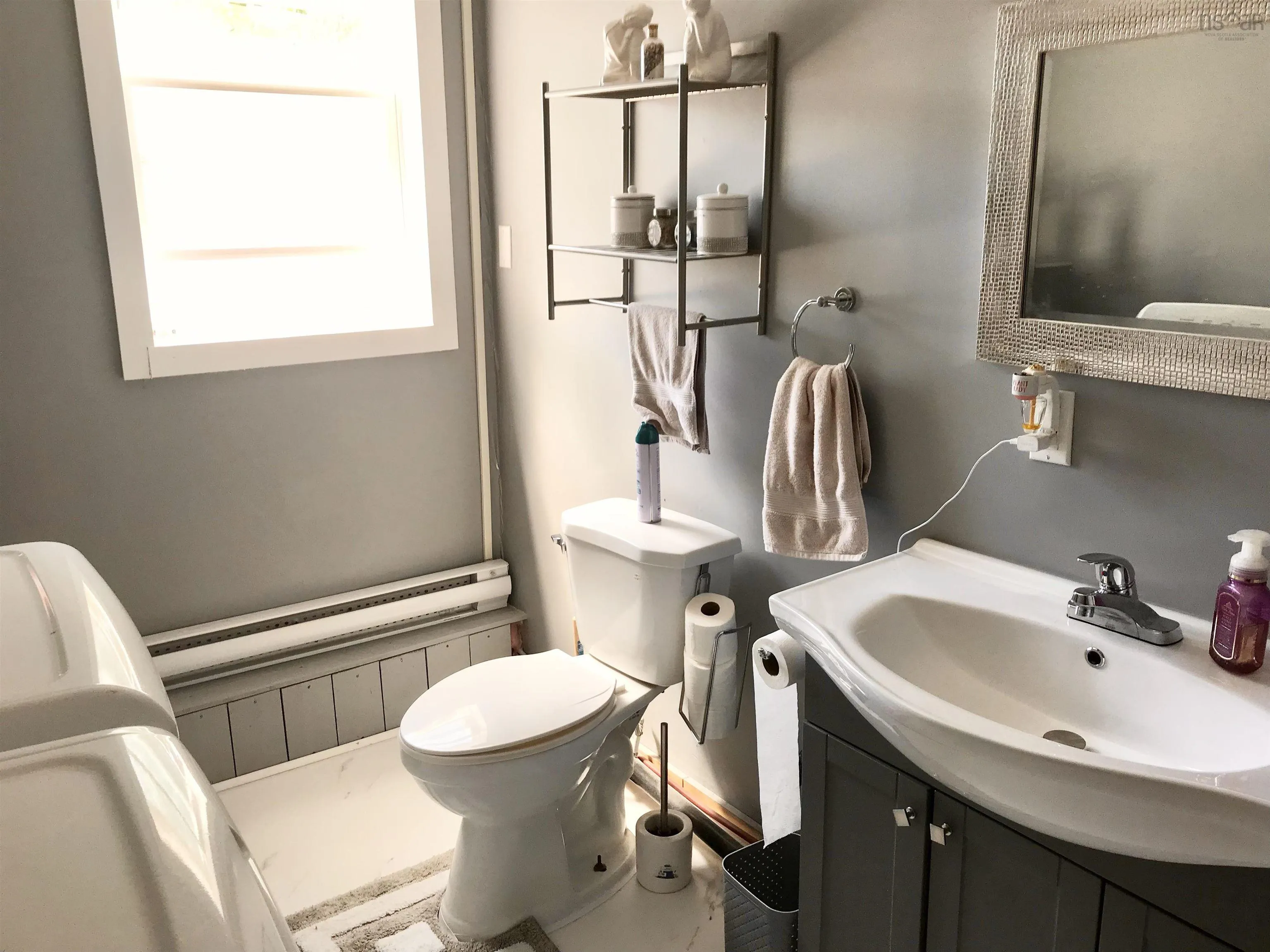 31 Barnard Street, Yarmouth, NS B5A 3T4, 3 Bedrooms Bedrooms, ,2 BathroomsBathrooms,Residential,For Sale,Barnard,202518467
