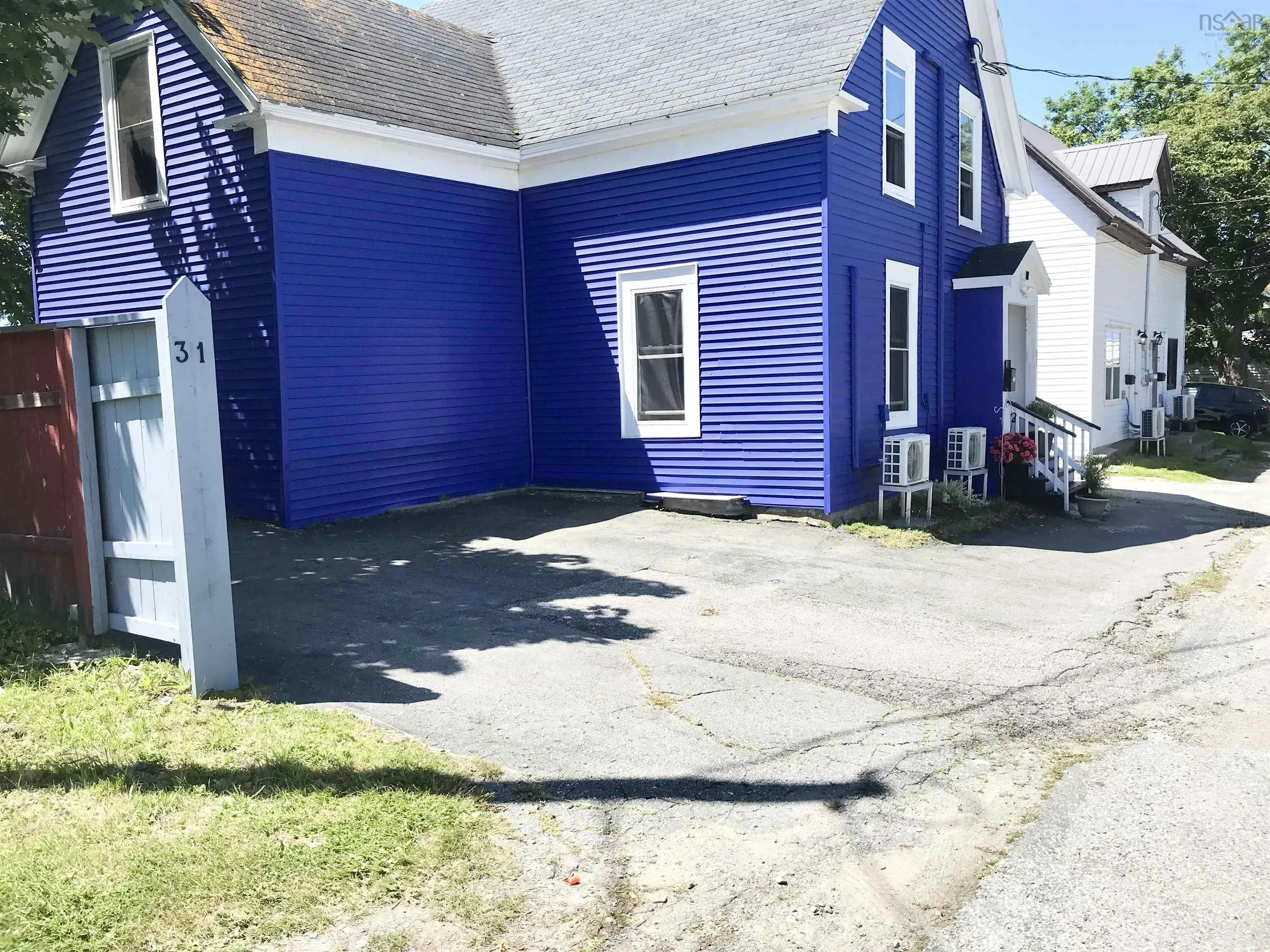 31 Barnard Street, Yarmouth, NS B5A 3T4, 3 Bedrooms Bedrooms, ,2 BathroomsBathrooms,Residential,For Sale,Barnard,202518467