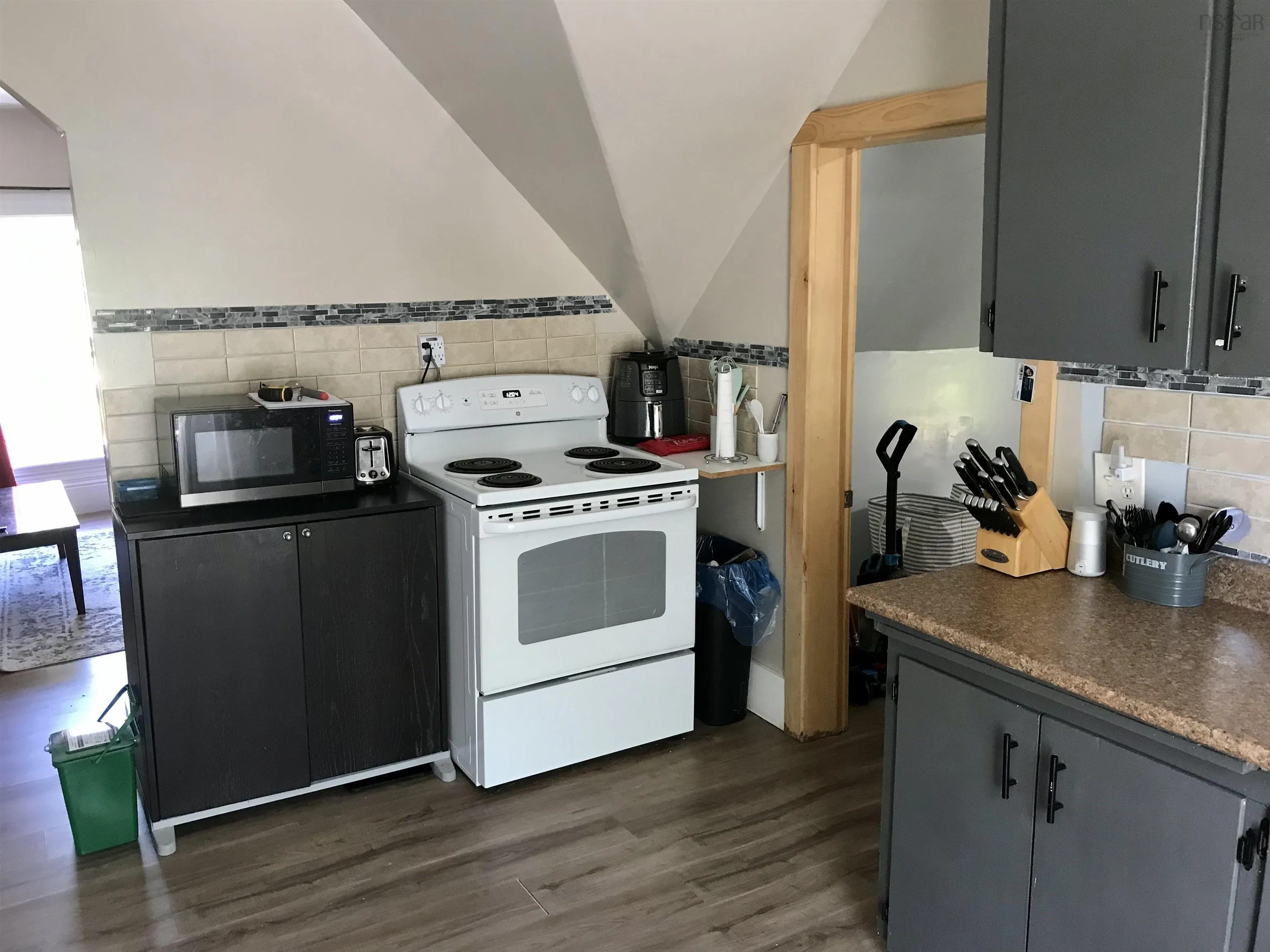31 Barnard Street, Yarmouth, NS B5A 3T4, 3 Bedrooms Bedrooms, ,2 BathroomsBathrooms,Residential,For Sale,Barnard,202518467