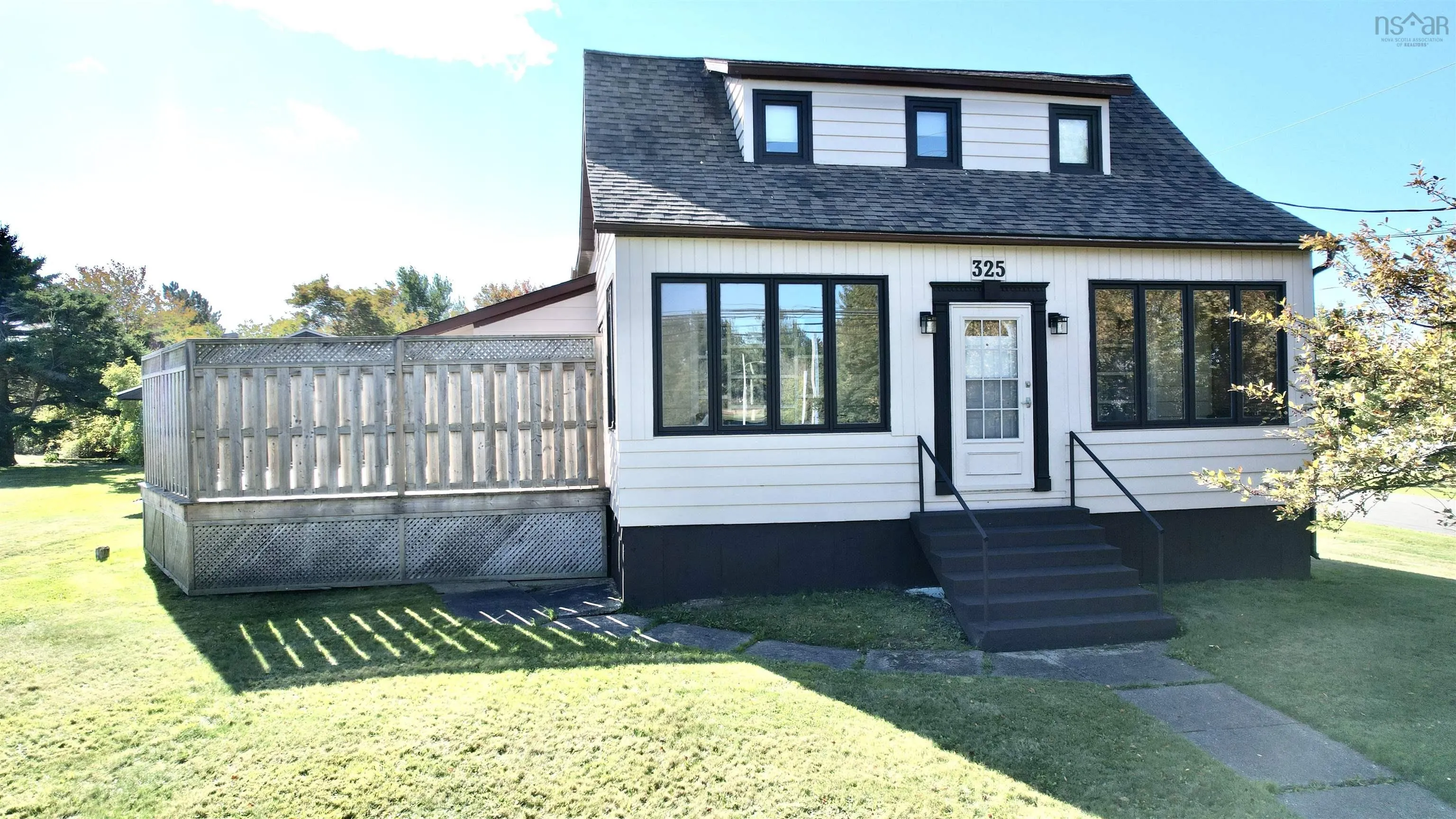 325 Reserve Street, Glace Bay, NS B1A 4W8, 3 Bedrooms Bedrooms, ,2 BathroomsBathrooms,Residential,For Sale,Reserve,202524804