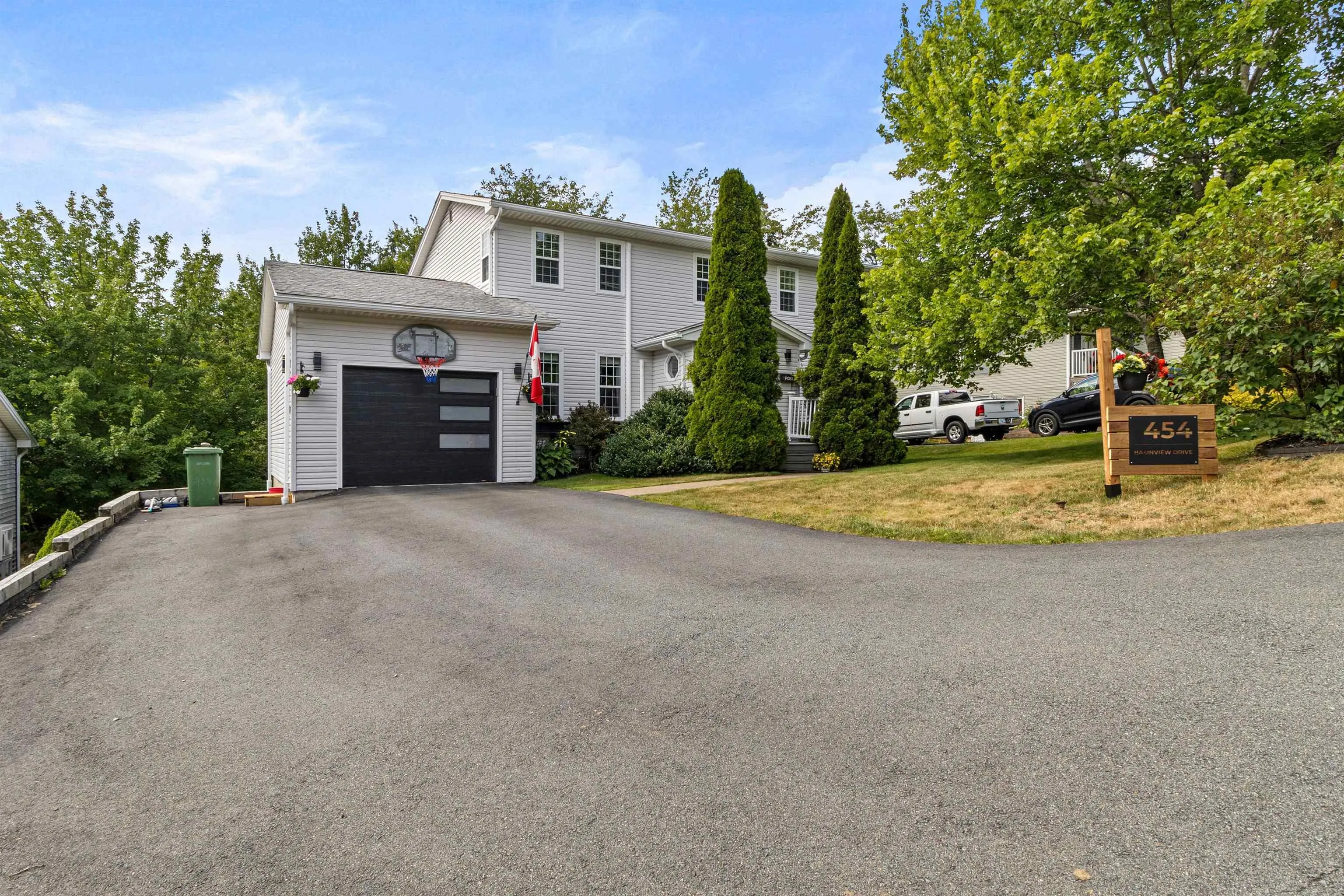 454 Basinview Drive, Bedford, NS B4A 1T4, 3 Bedrooms Bedrooms, ,4 BathroomsBathrooms,Residential,For Sale,Basinview,202518617