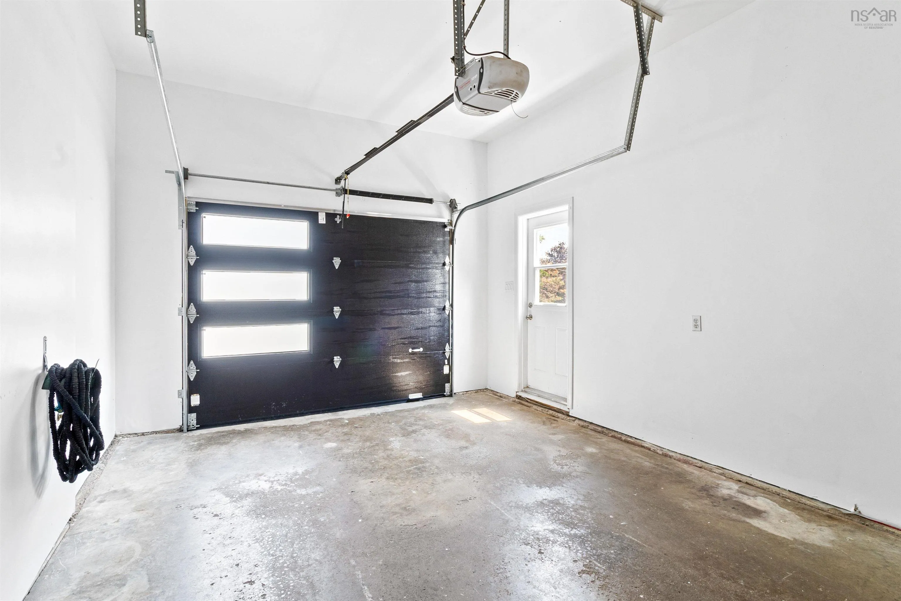 454 Basinview Drive, Bedford, NS B4A 1T4, 3 Bedrooms Bedrooms, ,4 BathroomsBathrooms,Residential,For Sale,Basinview,202518617