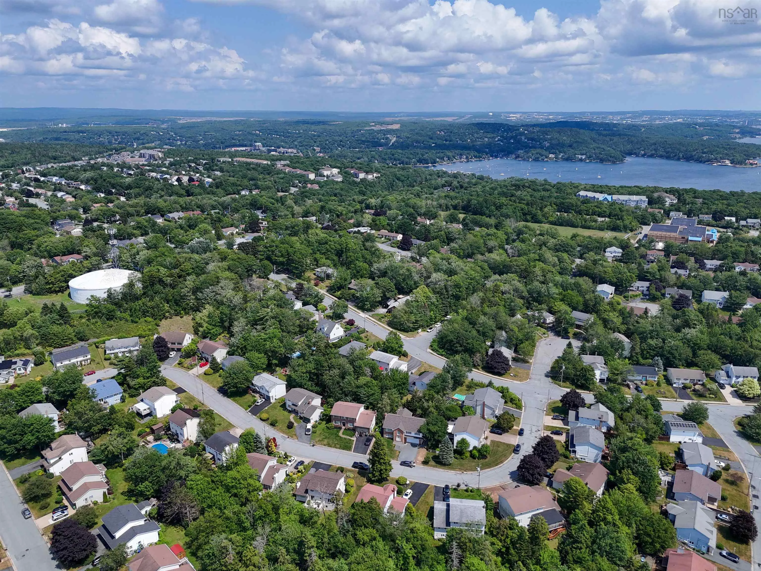 454 Basinview Drive, Bedford, NS B4A 1T4, 3 Bedrooms Bedrooms, ,4 BathroomsBathrooms,Residential,For Sale,Basinview,202518617