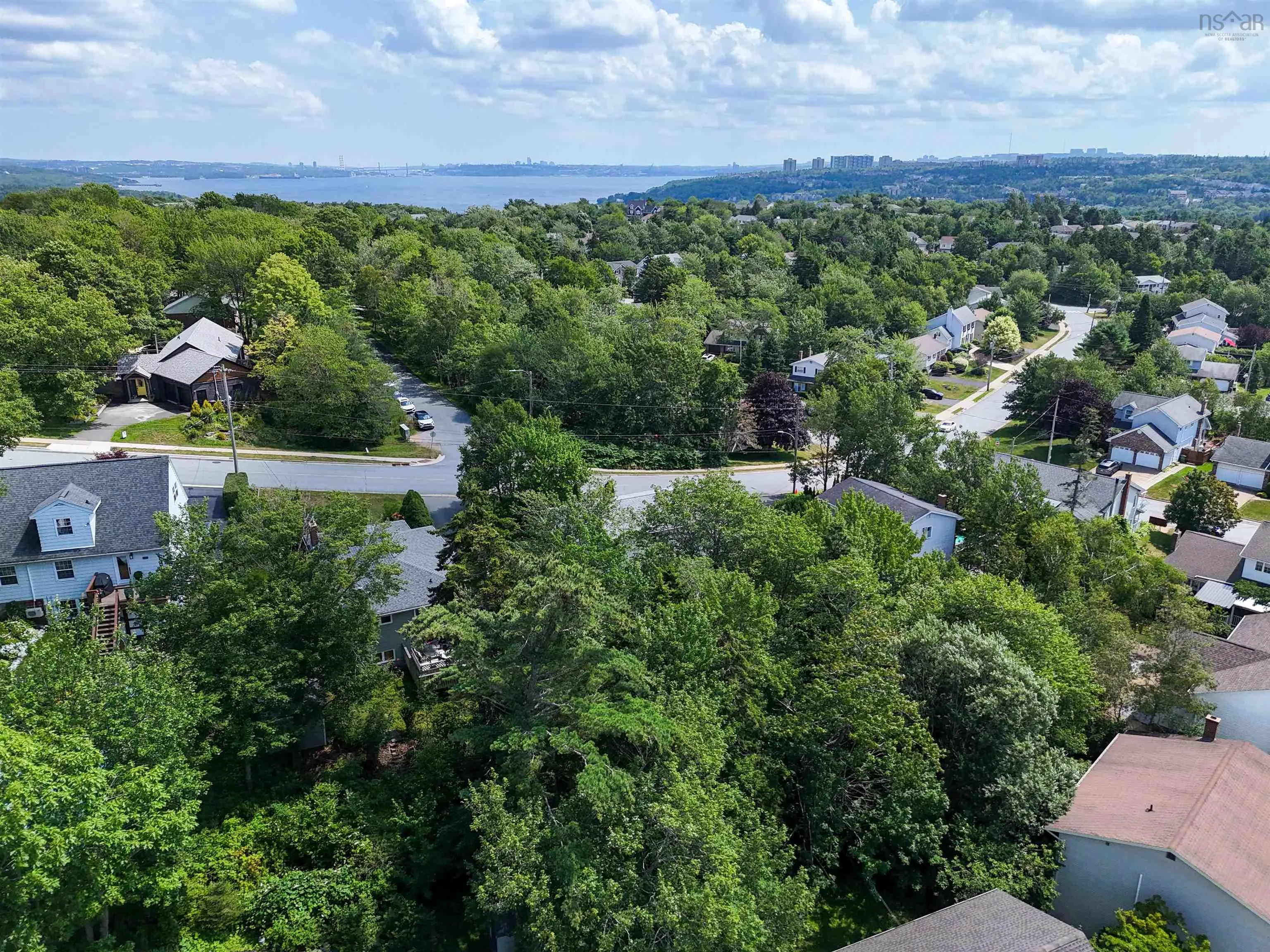 454 Basinview Drive, Bedford, NS B4A 1T4, 3 Bedrooms Bedrooms, ,4 BathroomsBathrooms,Residential,For Sale,Basinview,202518617