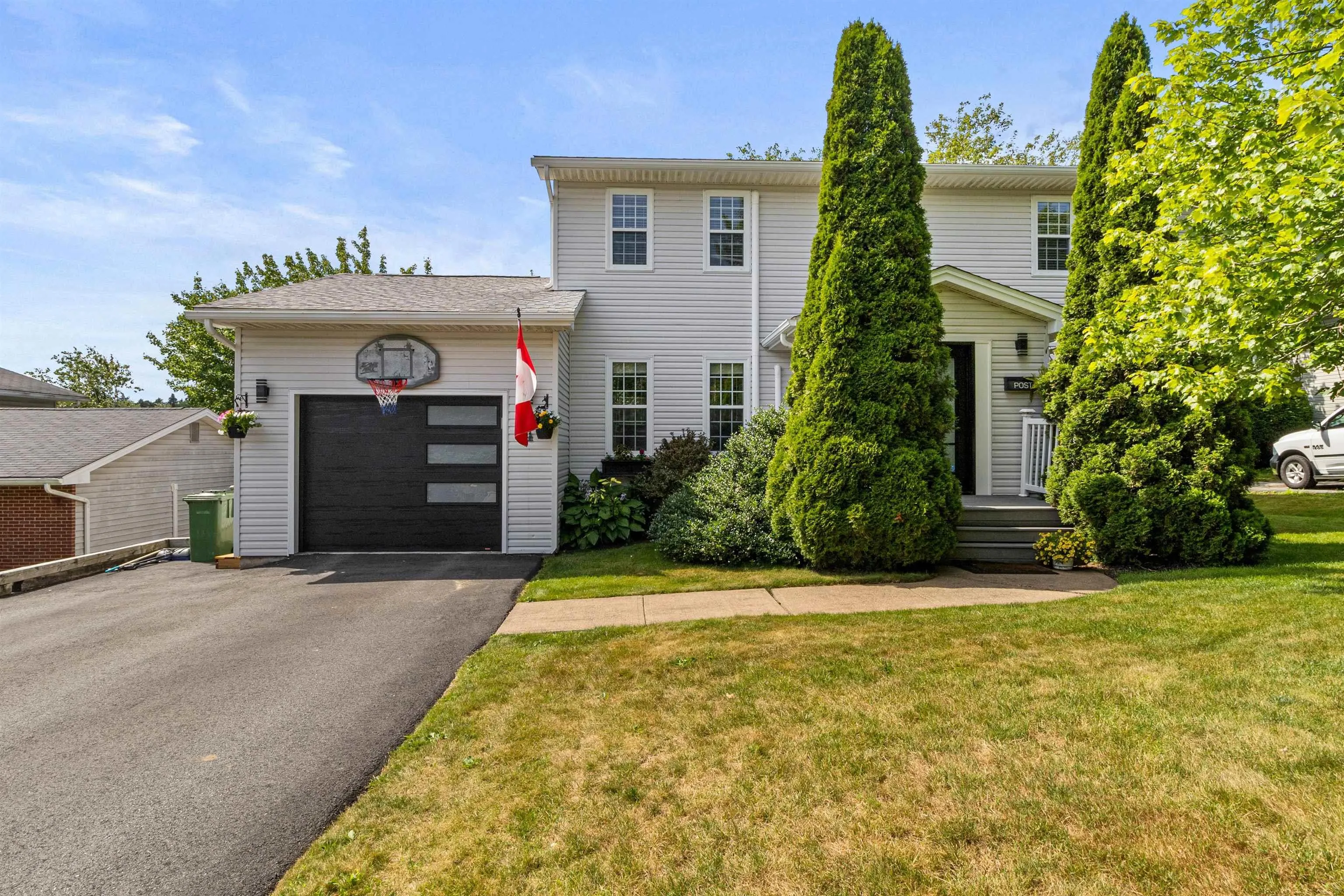 454 Basinview Drive, Bedford, NS B4A 1T4, 3 Bedrooms Bedrooms, ,4 BathroomsBathrooms,Residential,For Sale,Basinview,202518617