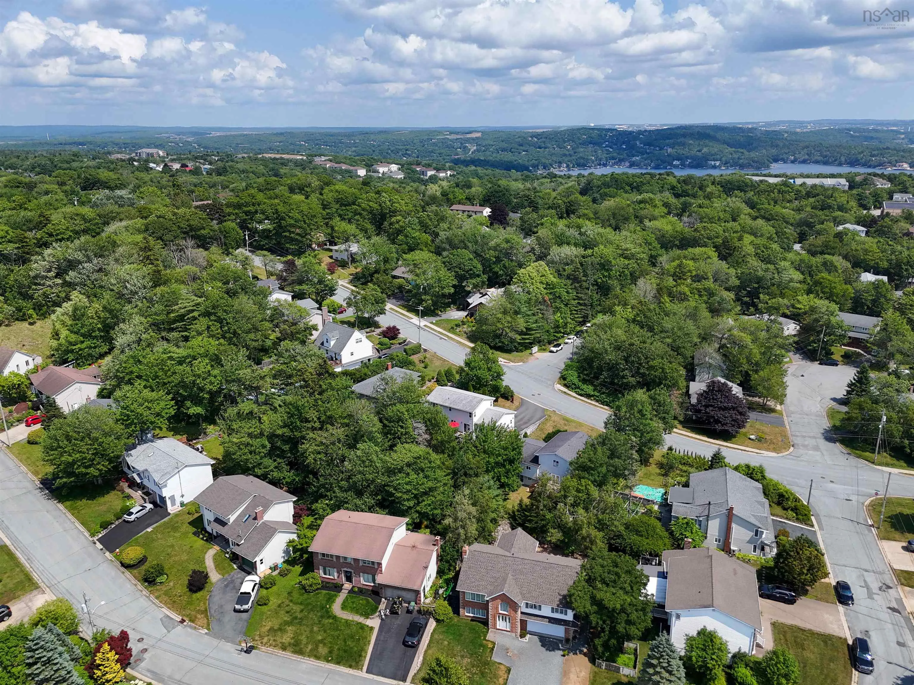 454 Basinview Drive, Bedford, NS B4A 1T4, 3 Bedrooms Bedrooms, ,4 BathroomsBathrooms,Residential,For Sale,Basinview,202518617