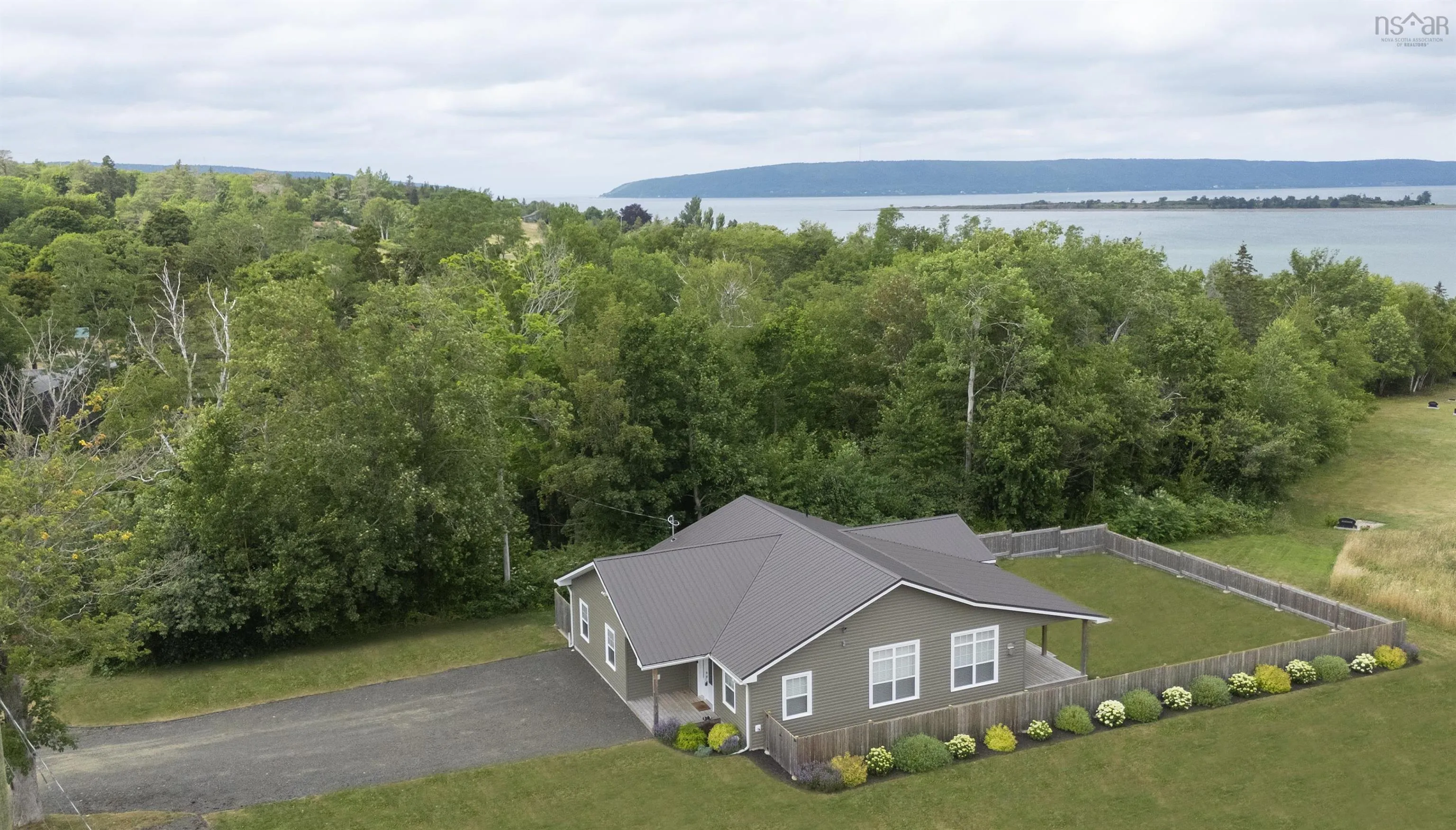 28 Harbourview Road, Smiths Cove Ns B0s 1s0, 4 Bedrooms Bedrooms, ,2 BathroomsBathrooms,Residential,For Sale,Harbour View,202506015