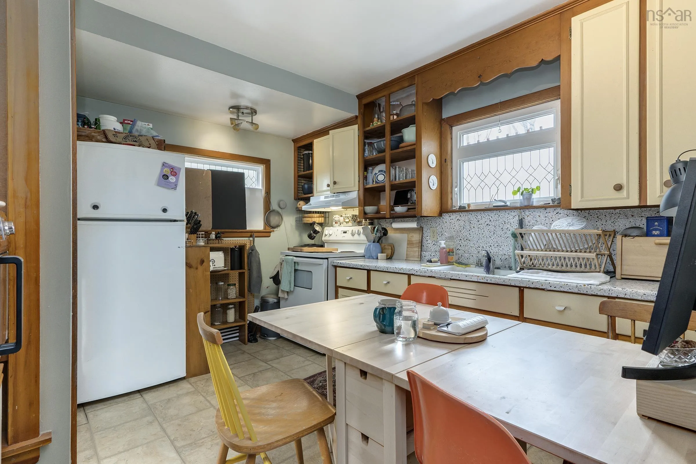 7142 Abbott Drive, Halifax, NS B3L 2L7, 2 Bedrooms Bedrooms, ,2 BathroomsBathrooms,Residential,For Sale,Abbott,202525478