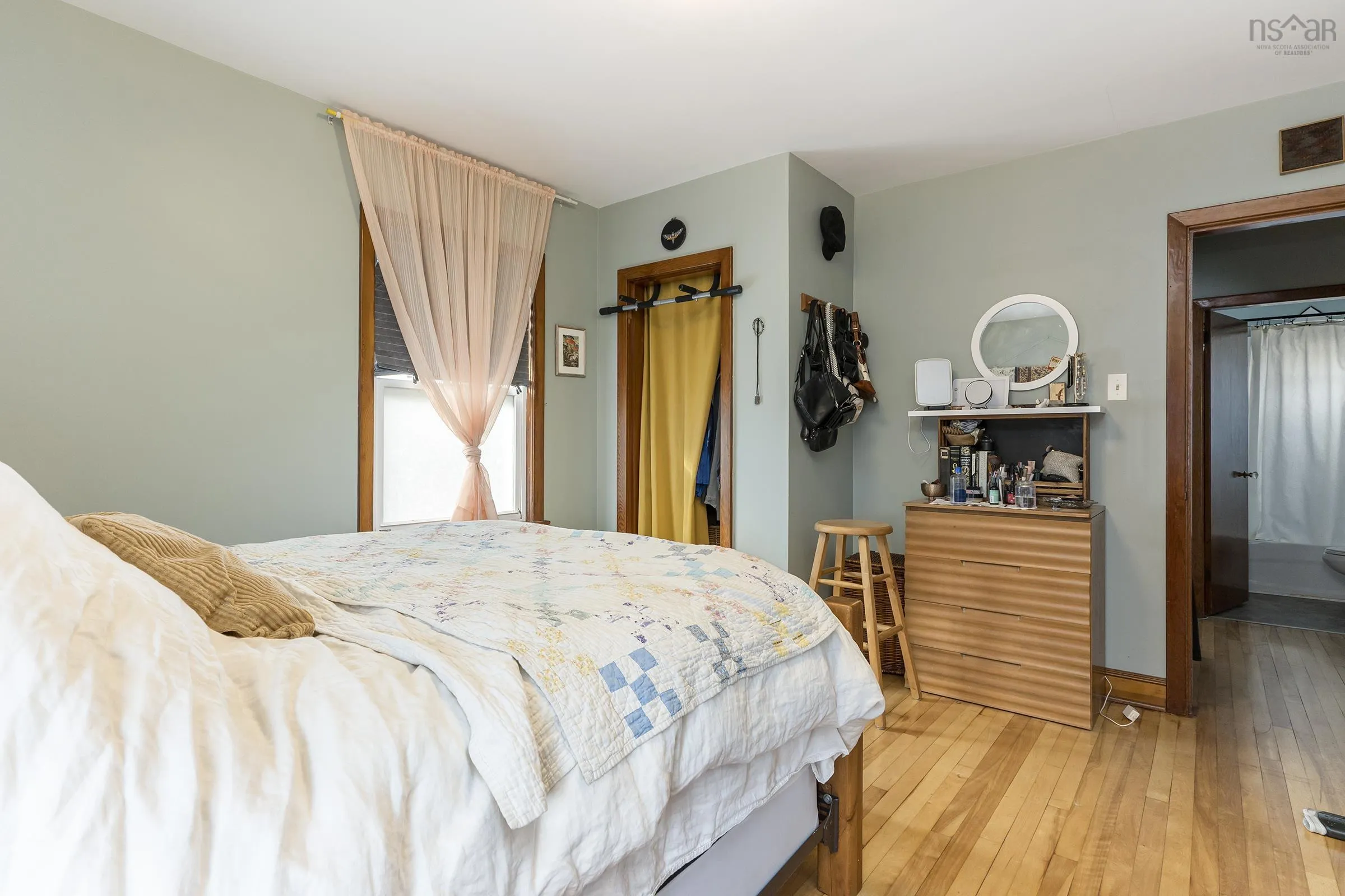 7142 Abbott Drive, Halifax, NS B3L 2L7, 2 Bedrooms Bedrooms, ,2 BathroomsBathrooms,Residential,For Sale,Abbott,202525478
