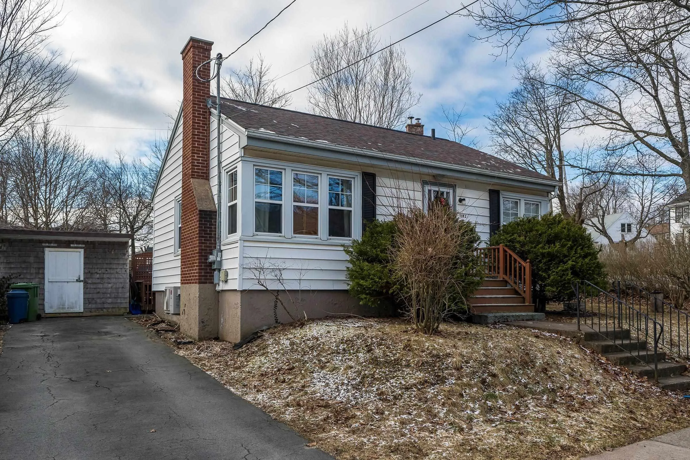 7142 Abbott Drive, Halifax, NS B3L 2L7, 2 Bedrooms Bedrooms, ,2 BathroomsBathrooms,Residential,For Sale,Abbott,202525478