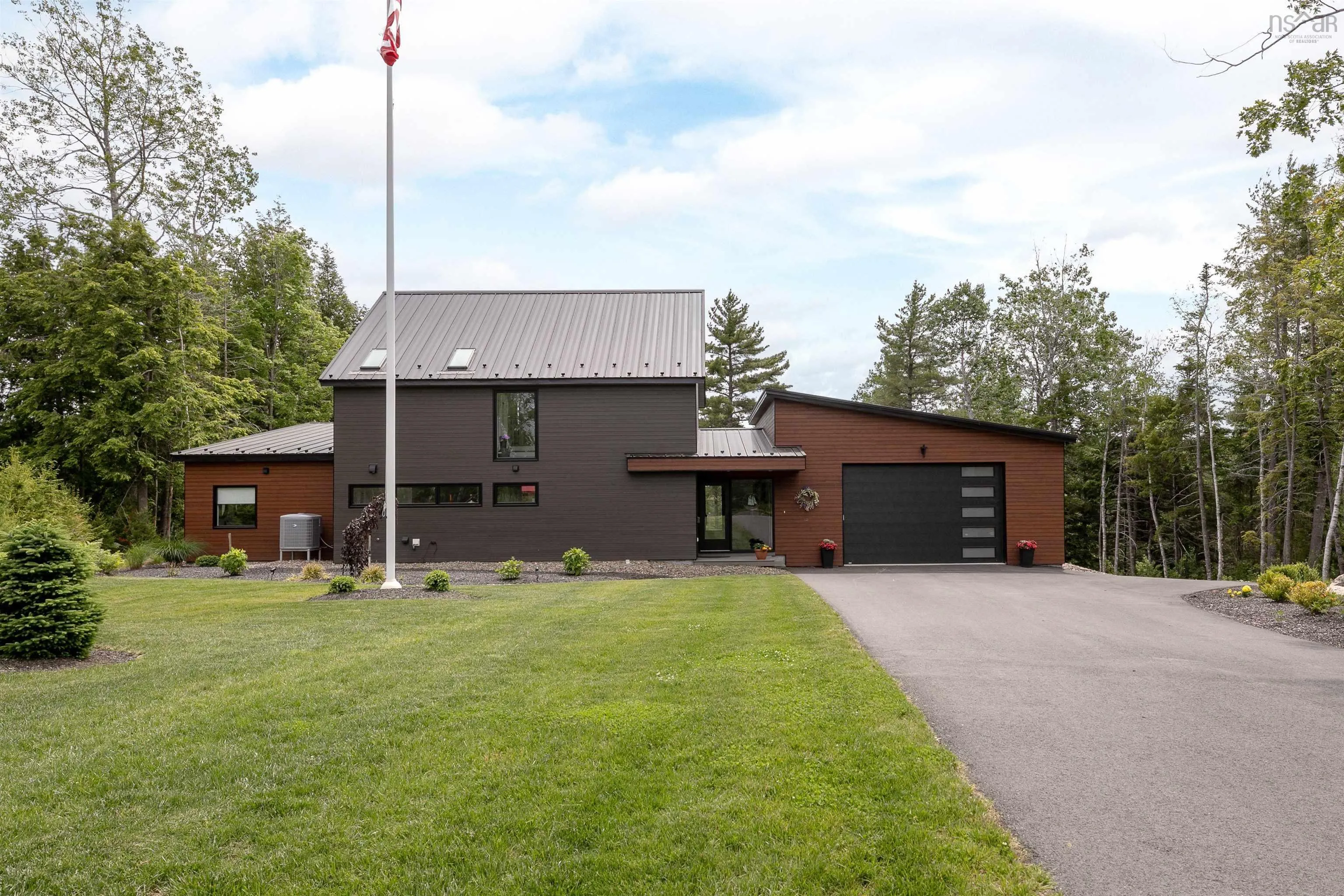 528 Hermans Island Road, Mahone Bay Ns B0j 1c0, 4 Bedrooms Bedrooms, ,3 BathroomsBathrooms,Residential,For Sale,Hermans Island,202504326