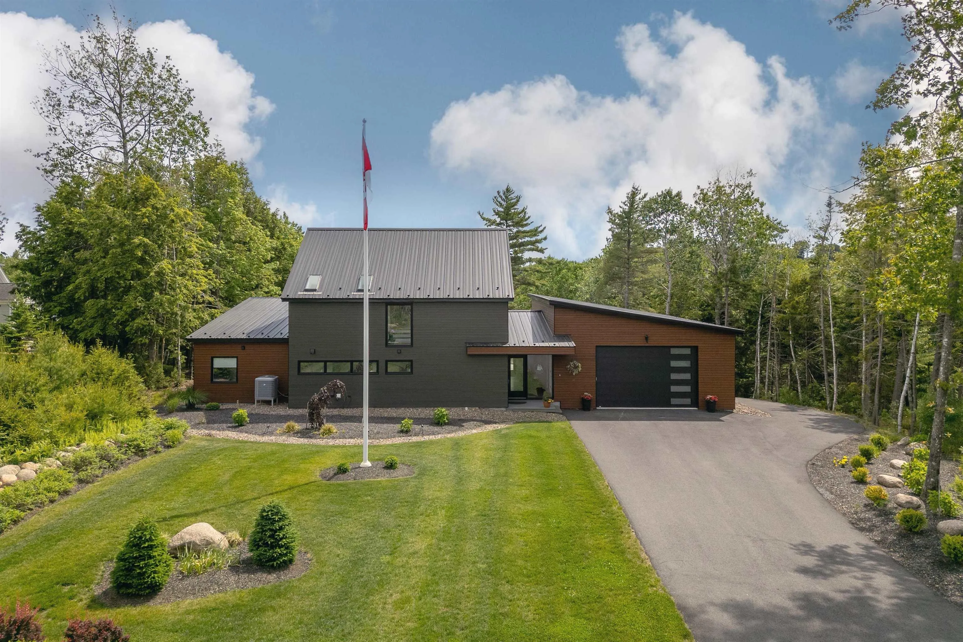 528 Hermans Island Road, Mahone Bay Ns B0j 1c0, 4 Bedrooms Bedrooms, ,3 BathroomsBathrooms,Residential,For Sale,Hermans Island,202504326