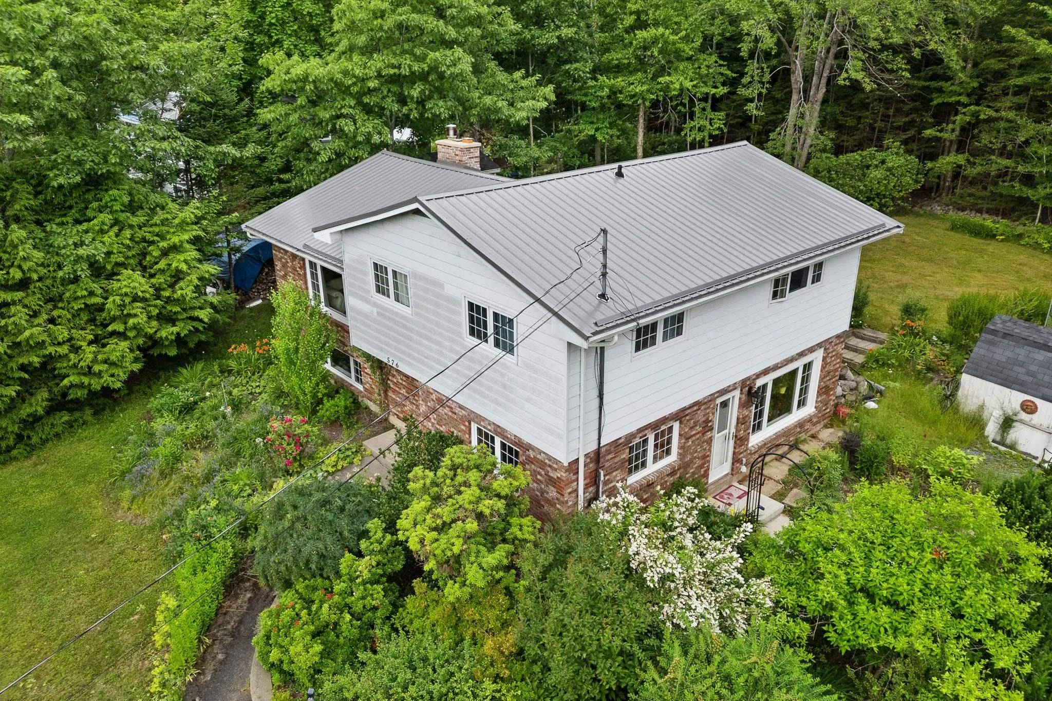 576 Lakeview Avenue, Middle Sackville, NS B4E 3B8, 4 Bedrooms Bedrooms, ,2 BathroomsBathrooms,Residential,For Sale,Lakeview,202517665