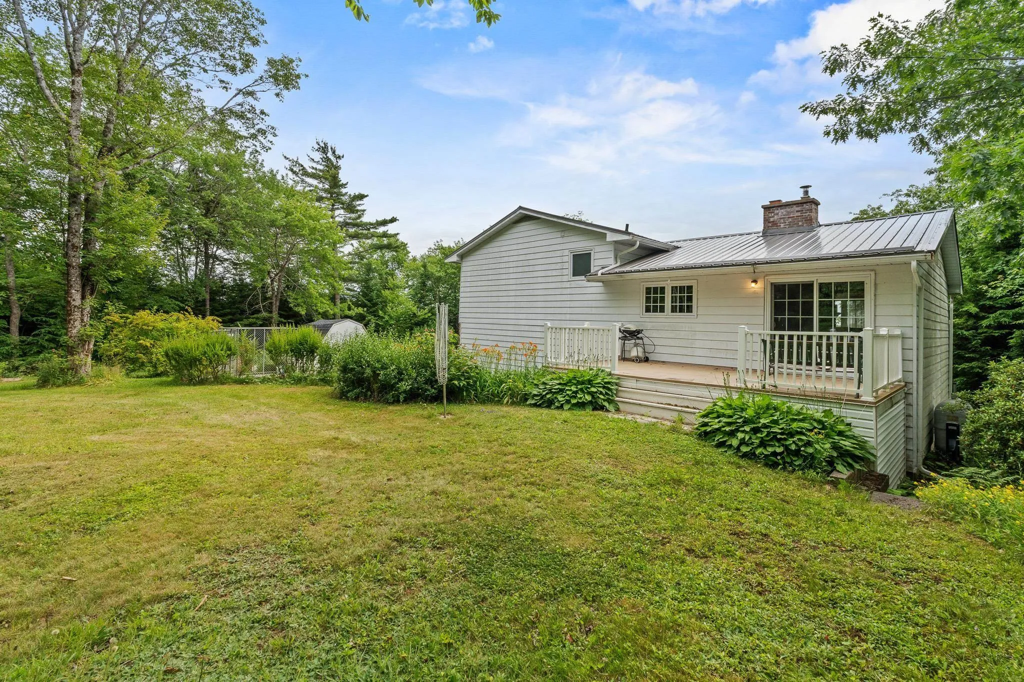 576 Lakeview Avenue, Middle Sackville, NS B4E 3B8, 4 Bedrooms Bedrooms, ,2 BathroomsBathrooms,Residential,For Sale,Lakeview,202517665