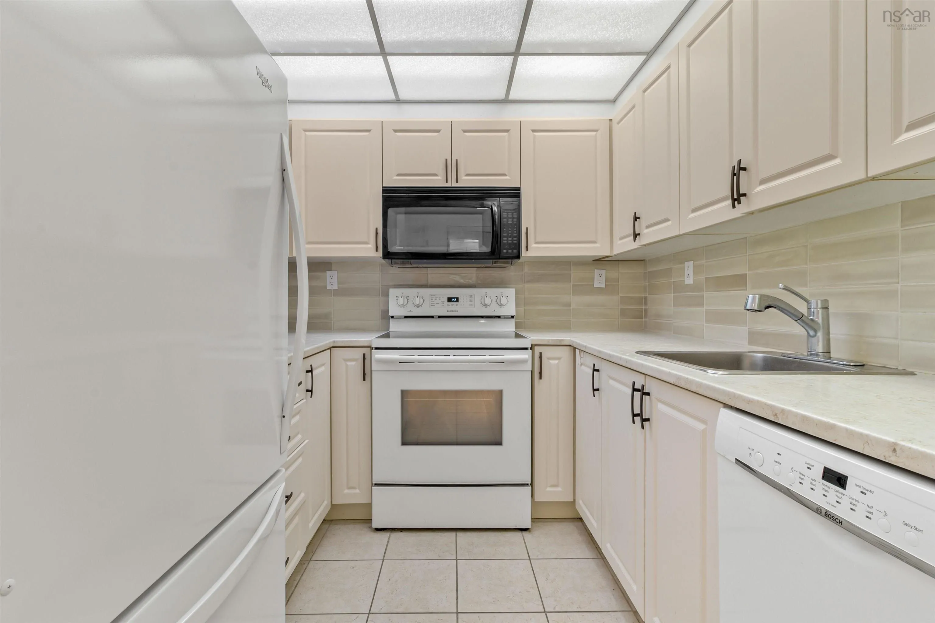 304-30 Brookdale Crescent, Dartmouth, NS B3A 4T7, 2 Bedrooms Bedrooms, ,2 BathroomsBathrooms,Residential,For Sale,Brookdale Crescent,202523954