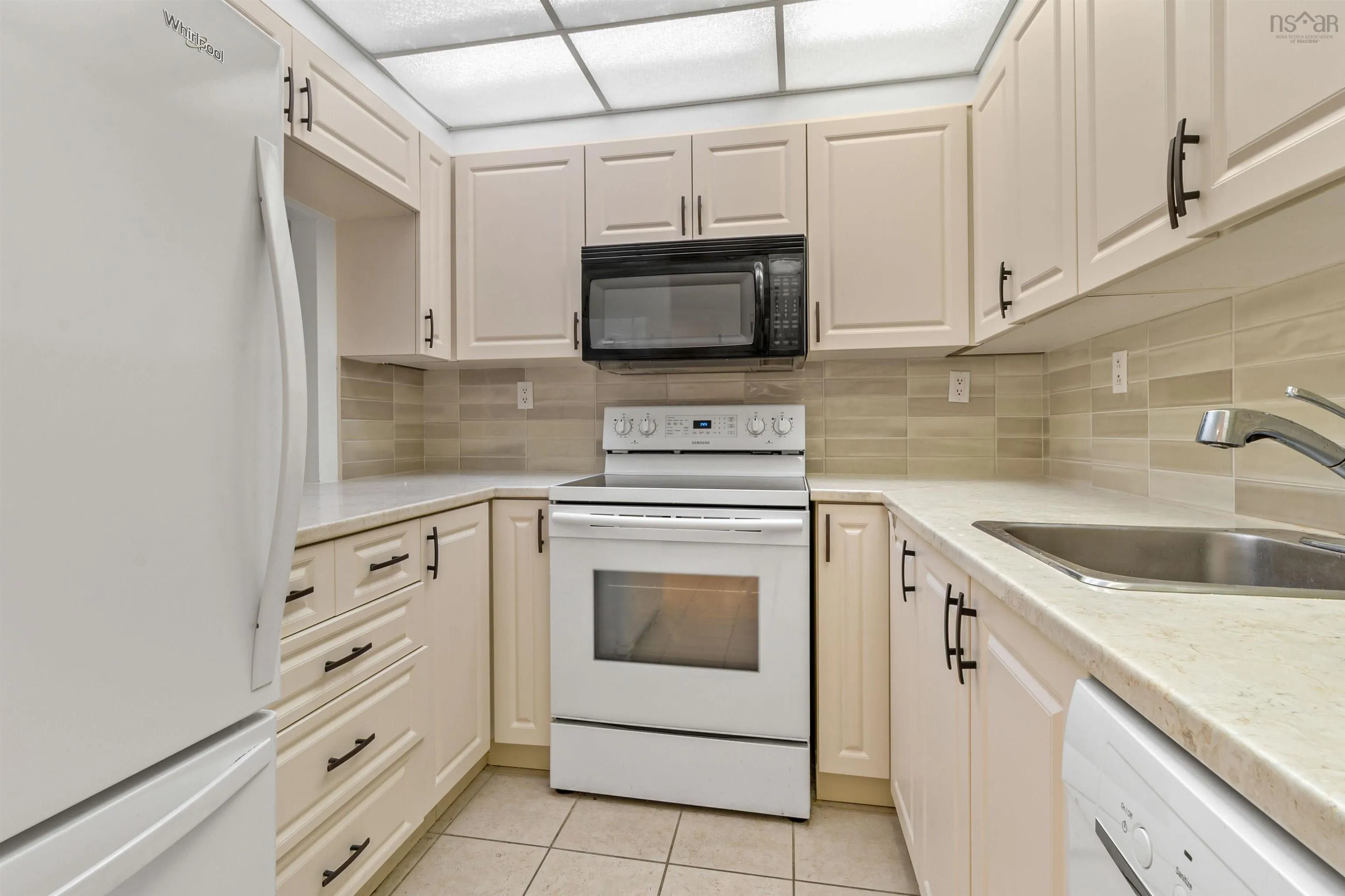 304-30 Brookdale Crescent, Dartmouth, NS B3A 4T7, 2 Bedrooms Bedrooms, ,2 BathroomsBathrooms,Residential,For Sale,Brookdale Crescent,202523954