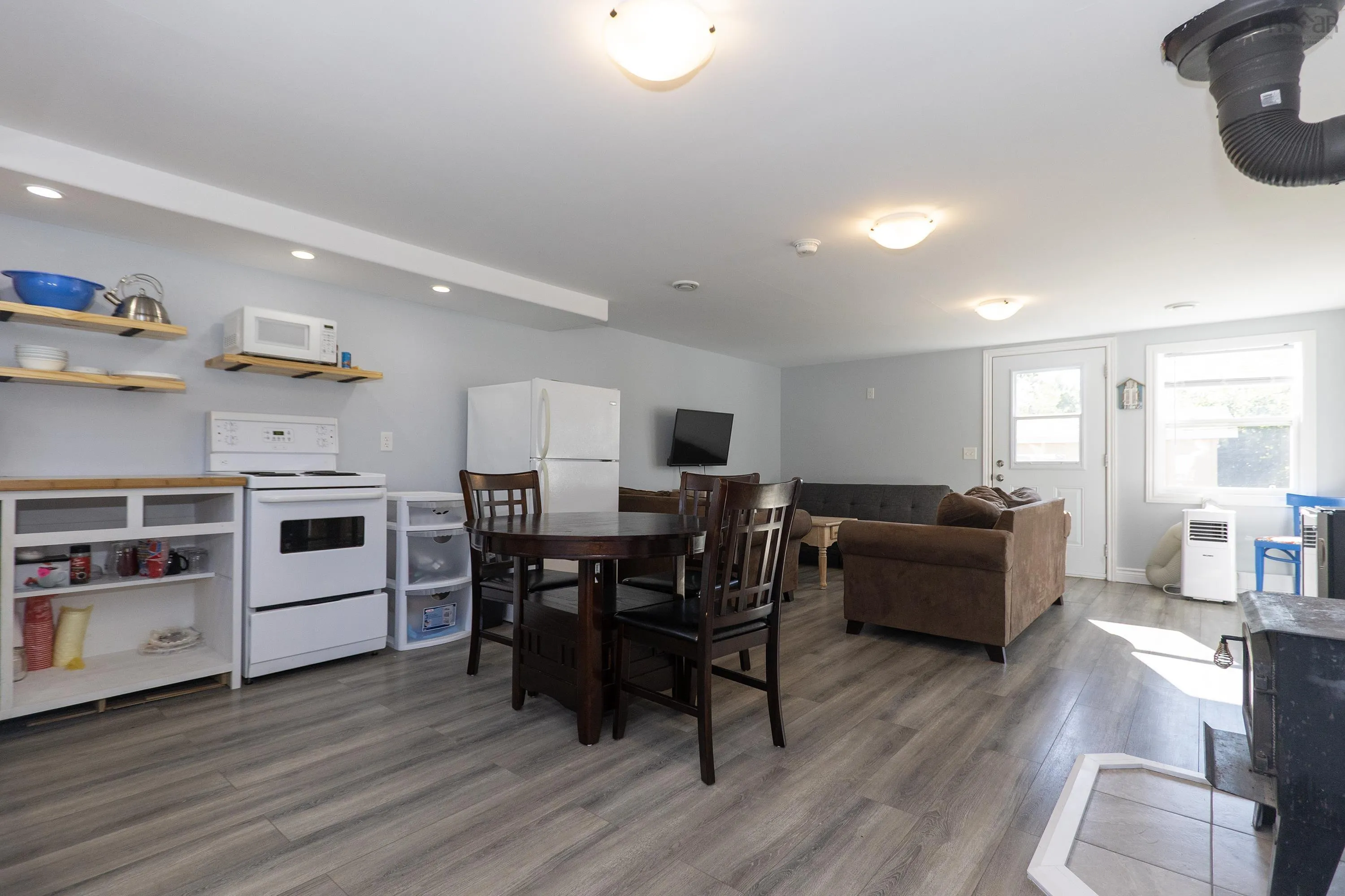 193 Jackson Point Road, Tidnish Bridge, NS B4H 3X5, 2 Bedrooms Bedrooms, ,1 BathroomBathrooms,Residential,For Sale,Jackson Point,202522992