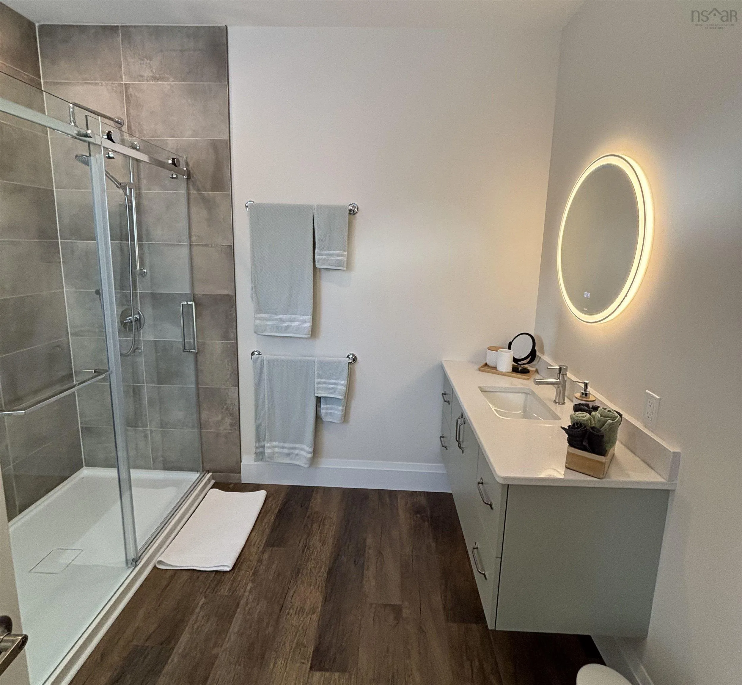 231 Hawthorn Road, Mahone Bay Ns B0j 2e0, 3 Bedrooms Bedrooms, ,2 BathroomsBathrooms,Residential,For Sale,Hawthorn,202504924