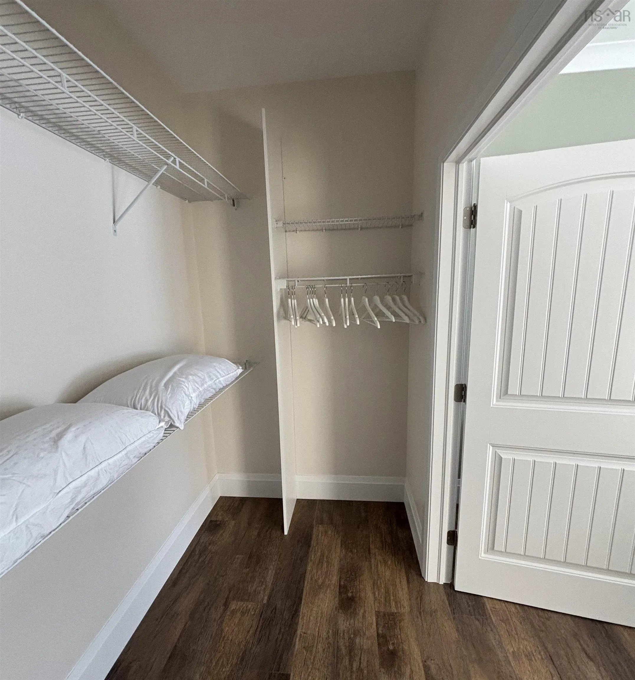 231 Hawthorn Road, Mahone Bay Ns B0j 2e0, 3 Bedrooms Bedrooms, ,2 BathroomsBathrooms,Residential,For Sale,Hawthorn,202504924
