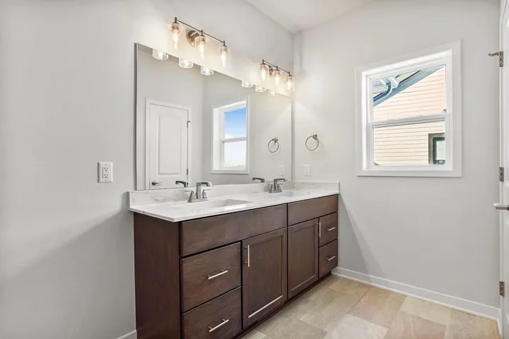 407 Melissa Lane, Cottage Grove, WI 53527, 3 Bedrooms Bedrooms, ,2 BathroomsBathrooms,Residential,For Sale,Melissa,1996867
