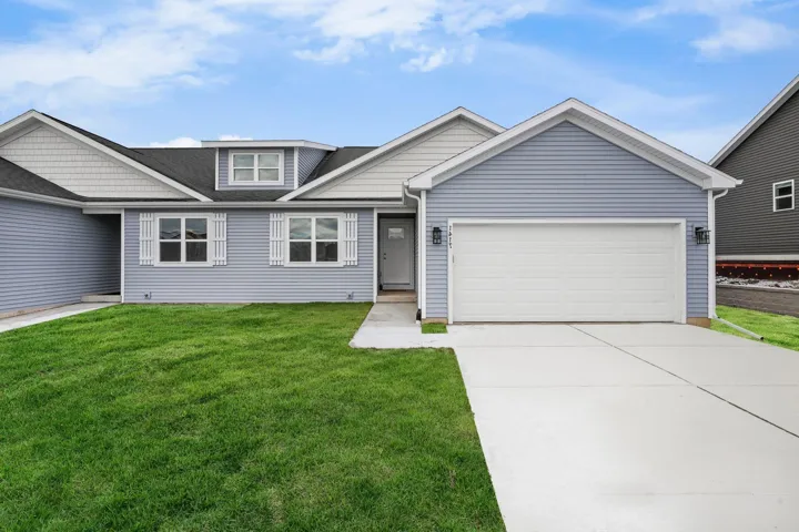 300 Lilac Lane, Stoughton, WI 53589, 3 Bedrooms Bedrooms, ,2 BathroomsBathrooms,Residential,For Sale,Lilac,1997809