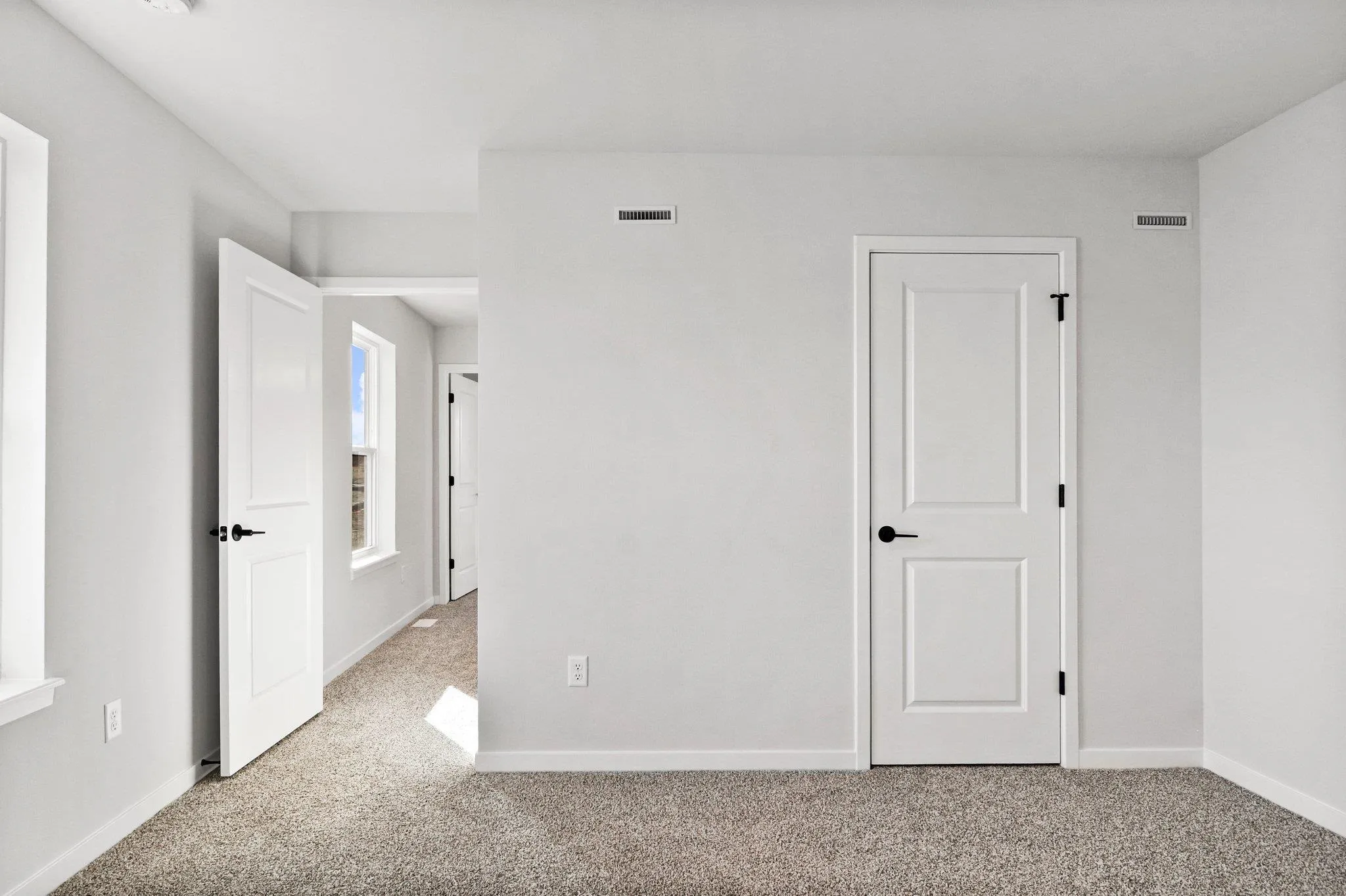 365 Lilac Lane, Stoughton, WI 53589, 3 Bedrooms Bedrooms, ,2 BathroomsBathrooms,Residential,For Sale,Lilac,2003897