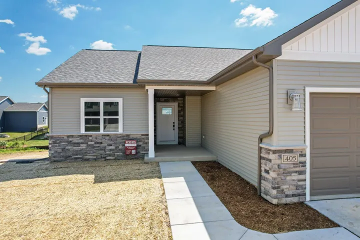 1301 Michelle Lane, Cottage Grove, WI 53527, 3 Bedrooms Bedrooms, ,2 BathroomsBathrooms,Residential,For Sale,Michelle,2004281