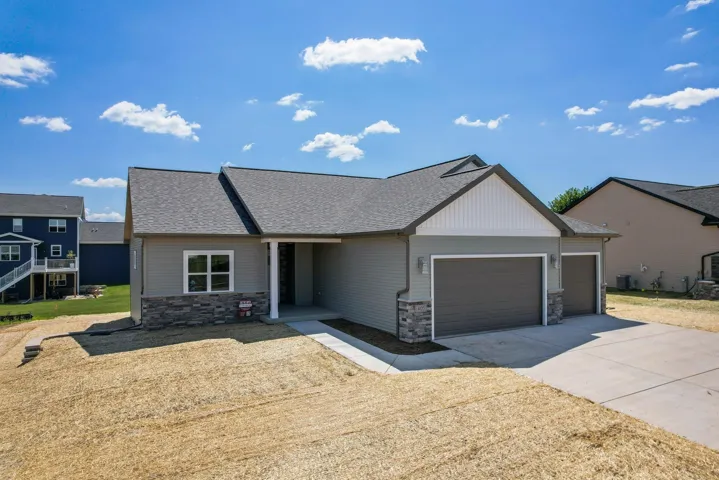 402 Michelle Lane, Cottage Grove, WI 53527, 4 Bedrooms Bedrooms, ,3 BathroomsBathrooms,Residential,For Sale,Michelle,2004287