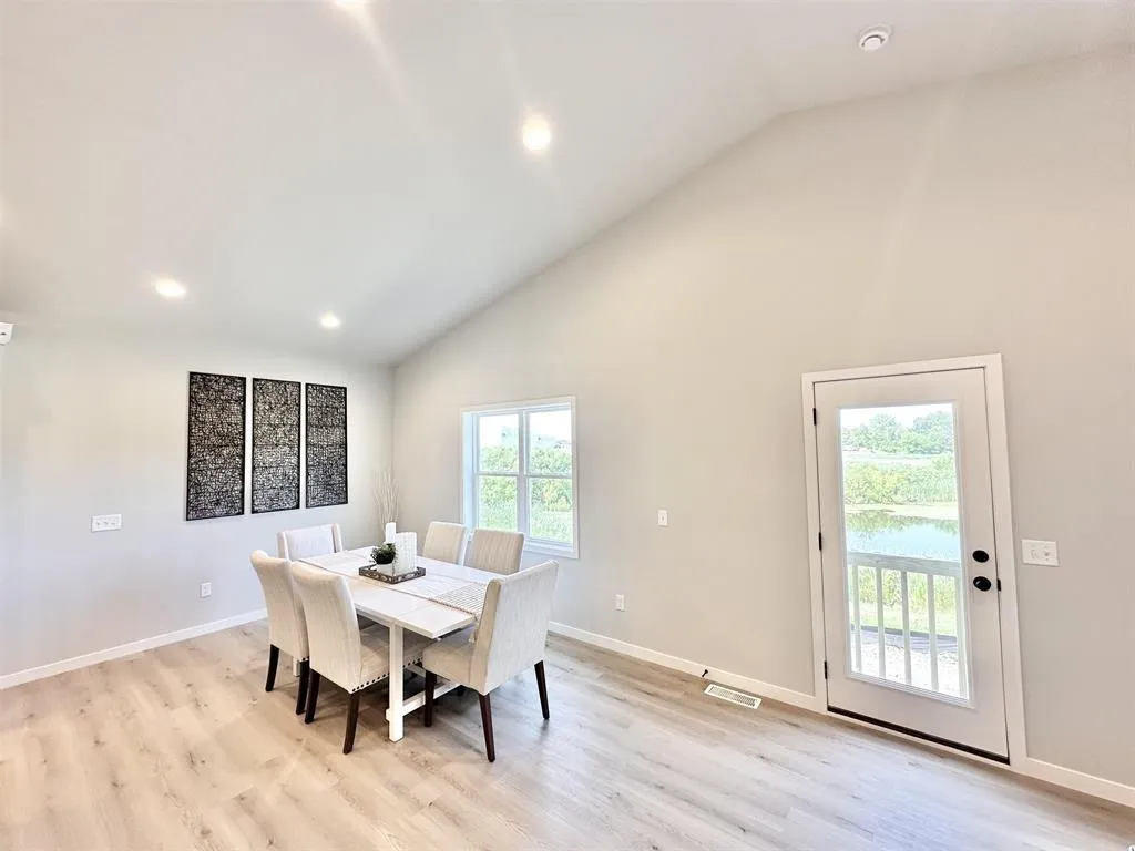 317 Dahlia Drive, Stoughton, WI 53589, 3 Bedrooms Bedrooms, ,2 BathroomsBathrooms,Residential,For Sale,Dahlia,2005020