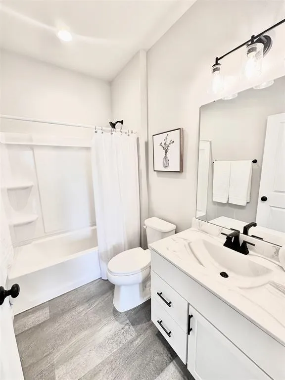 317 Dahlia Drive, Stoughton, WI 53589, 3 Bedrooms Bedrooms, ,2 BathroomsBathrooms,Residential,For Sale,Dahlia,2005020