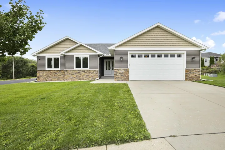 816 Haskell Court, Stoughton, WI 53589, 4 Bedrooms Bedrooms, ,2 BathroomsBathrooms,Residential,For Sale,Haskell,2007212