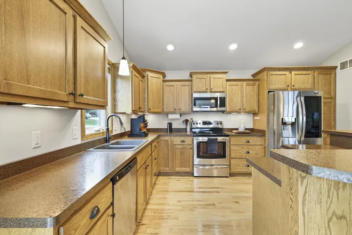 816 Haskell Court, Stoughton, WI 53589, 4 Bedrooms Bedrooms, ,2 BathroomsBathrooms,Residential,For Sale,Haskell,2007212