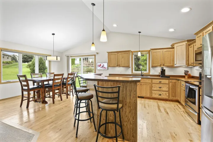 816 Haskell Court, Stoughton, WI 53589, 4 Bedrooms Bedrooms, ,2 BathroomsBathrooms,Residential,For Sale,Haskell,2007212