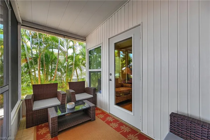 Sunroom / solarium with plenty of natural light