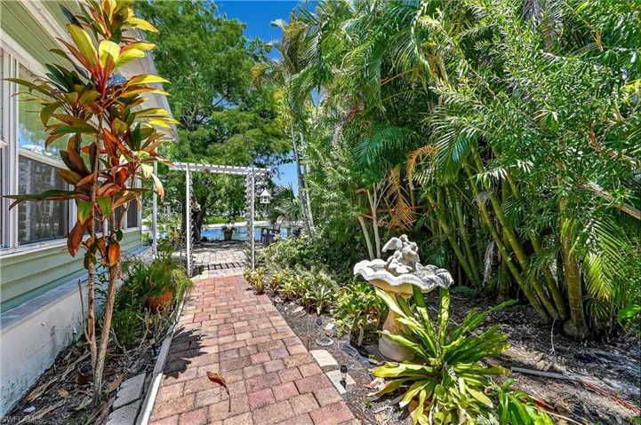 View of patio / terrace featuring a pergola