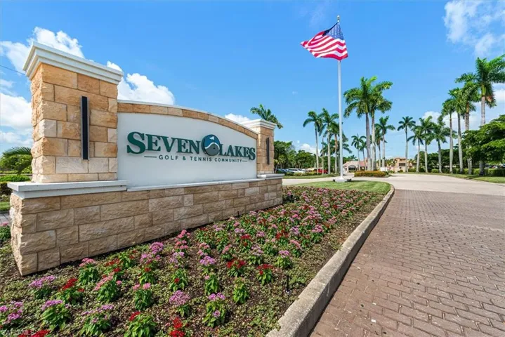 1787 Pine Glade Cir, Fort Myers, Florida 33907