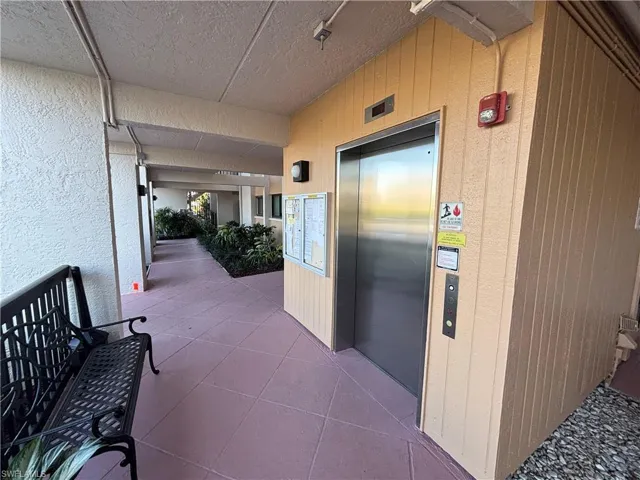 Hall featuring elevator