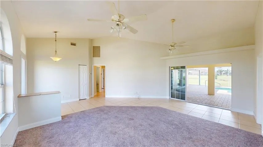 LIVING ROOM W/LANAI ACCESS
