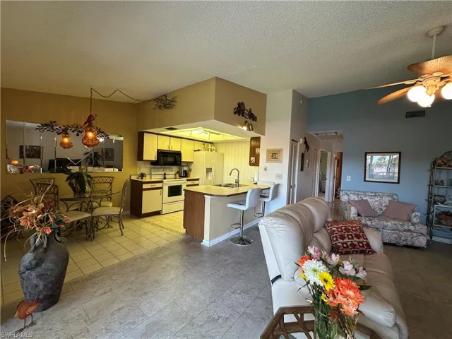 4120 Se 19th Pl # 202, Cape Coral Fl 33904
