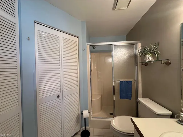 Featuring Linen- and Walk-in closets