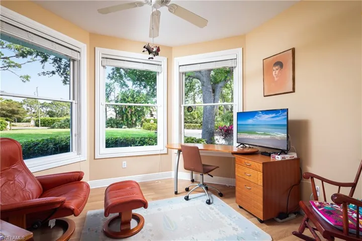 168 North St, Naples Fl 34108
