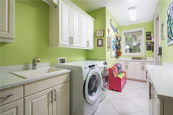 168 North St, Naples Fl 34108