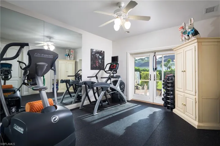 168 North St, Naples Fl 34108