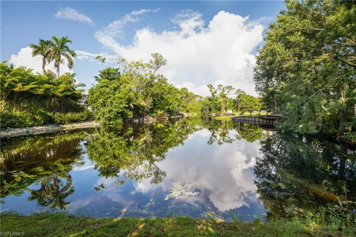 168 North St, Naples Fl 34108