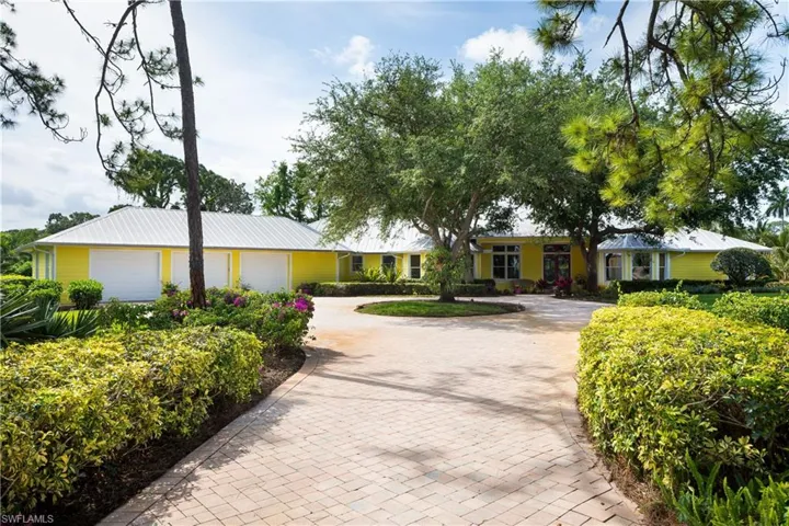 168 North St, Naples Fl 34108