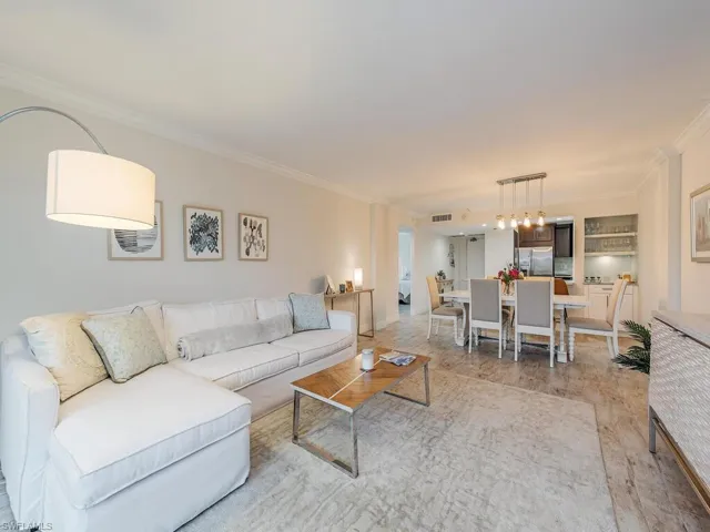 1  Bluebill  AVE, Naples, FL 34108